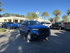2025 Ram 1500 TRADESMAN CREW CAB 4X4 5'7 BOX Pickup