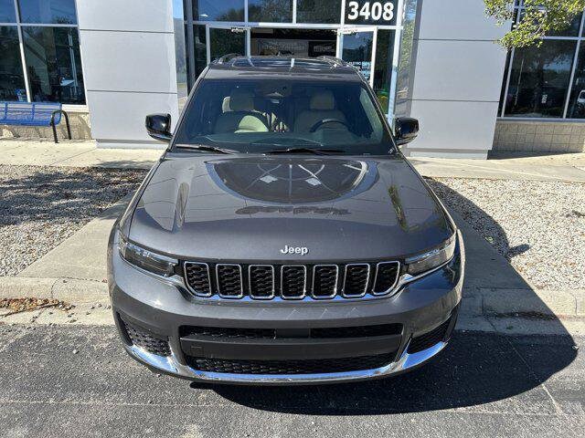 2025 Jeep Grand Cherokee Limited photo 4