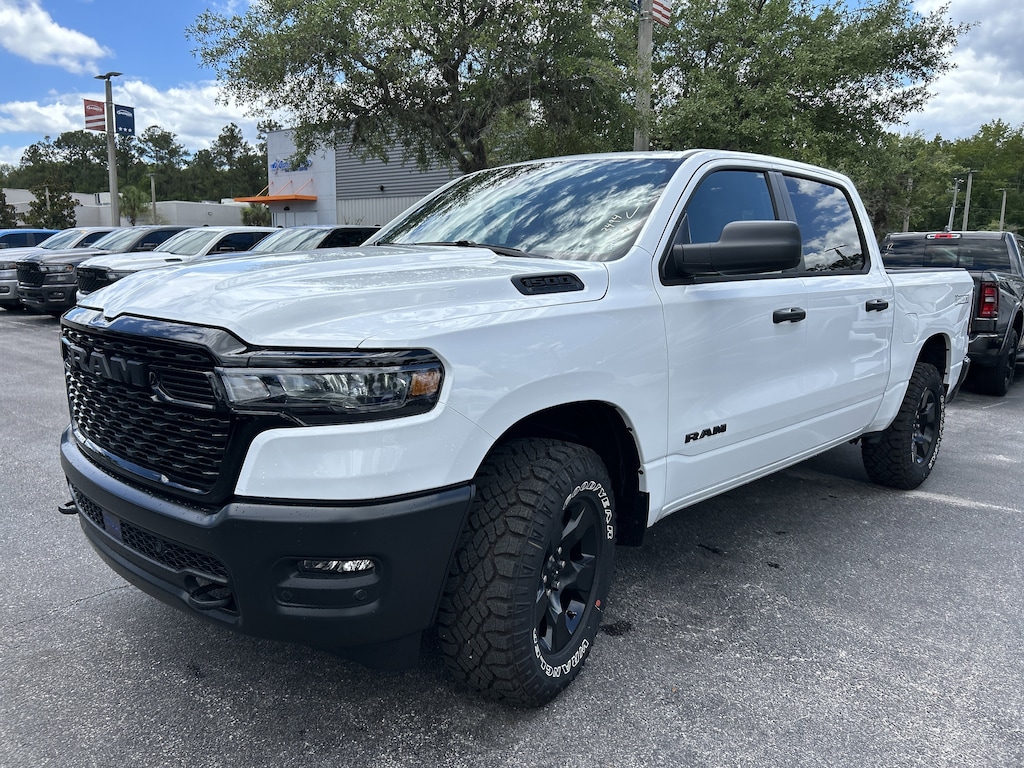 New 2026 Ram 1500 WARLOCK CREW CAB 4X4 5'7 BOX Pickup