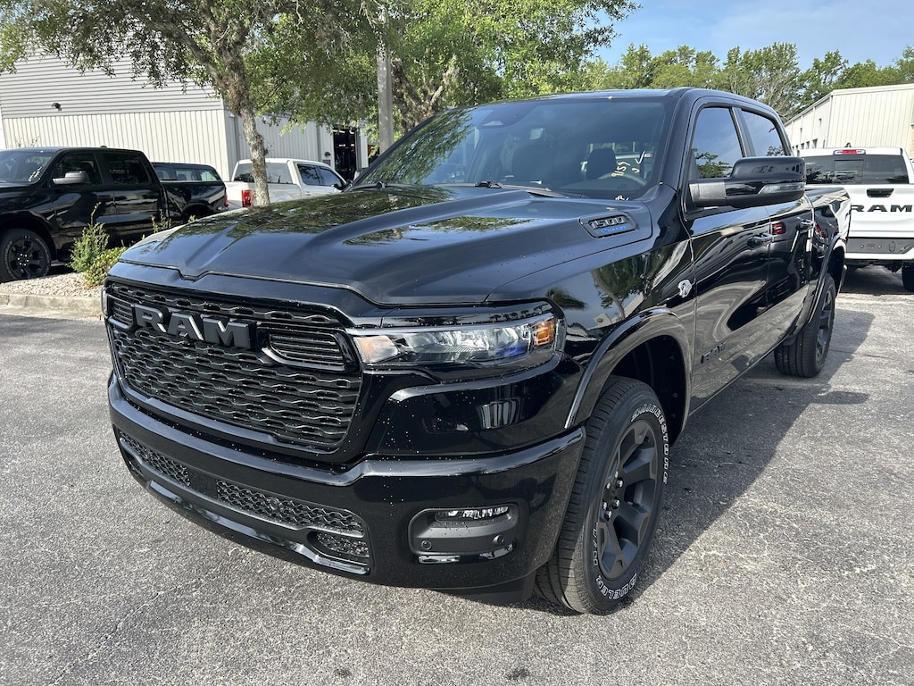 New 2026 Ram 1500 BIG HORN CREW CAB 4X4 5'7 BOX Pickup