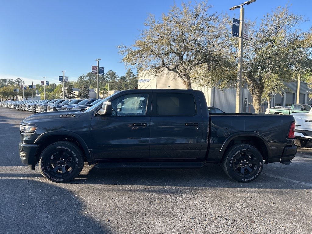New 2026 Ram 1500 BIG HORN CREW CAB 4X4 5'7 BOX Pickup