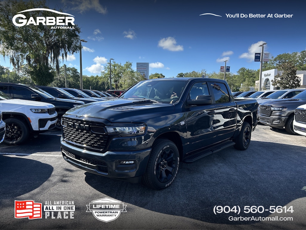 New 2026 Ram 1500 EXPRESS CREW CAB 4X4 5'7 BOX Pickup