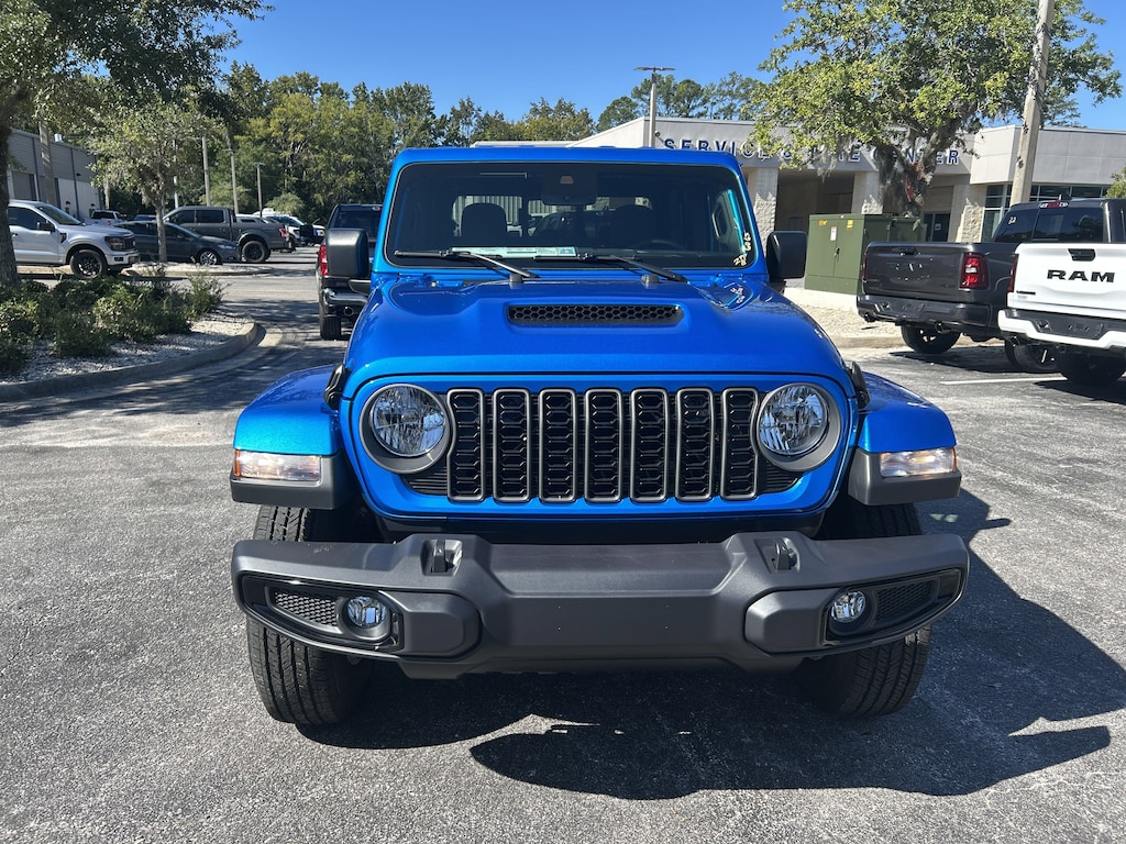 New 2025 Jeep Gladiator SPORT S 4X4 Pickup