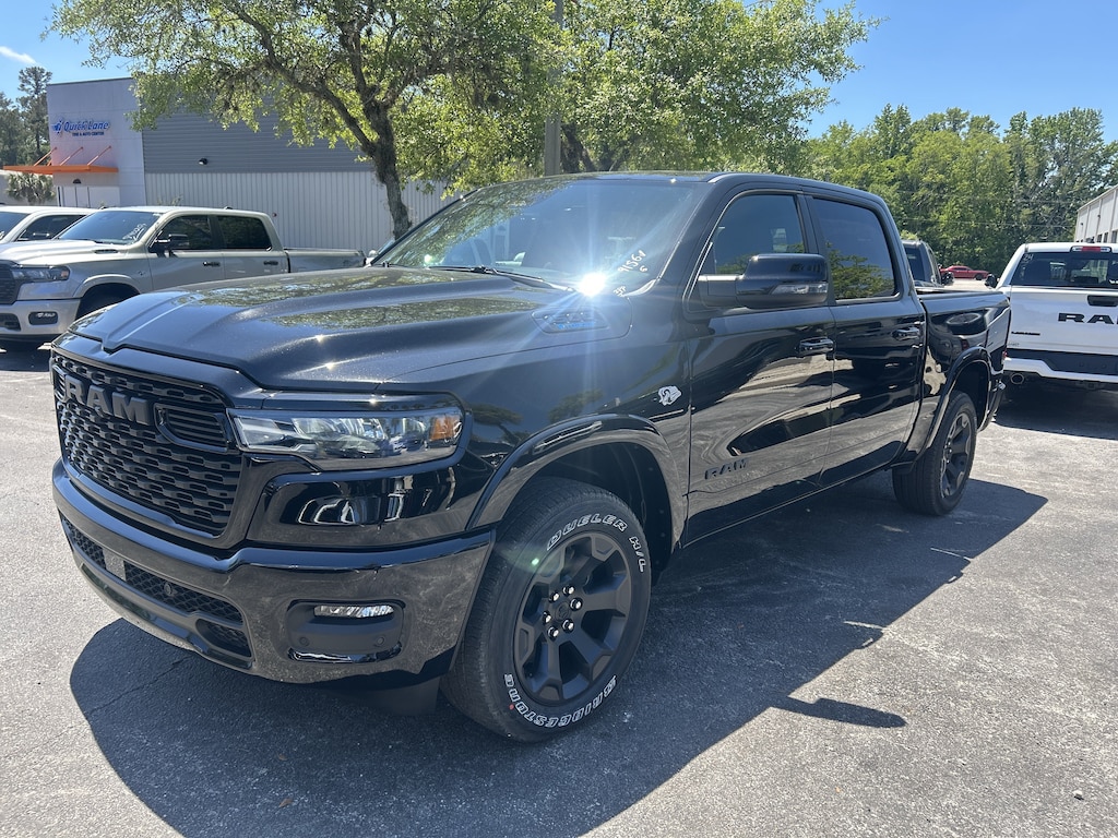 New 2026 Ram 1500 BIG HORN CREW CAB 4X4 5'7 BOX Pickup