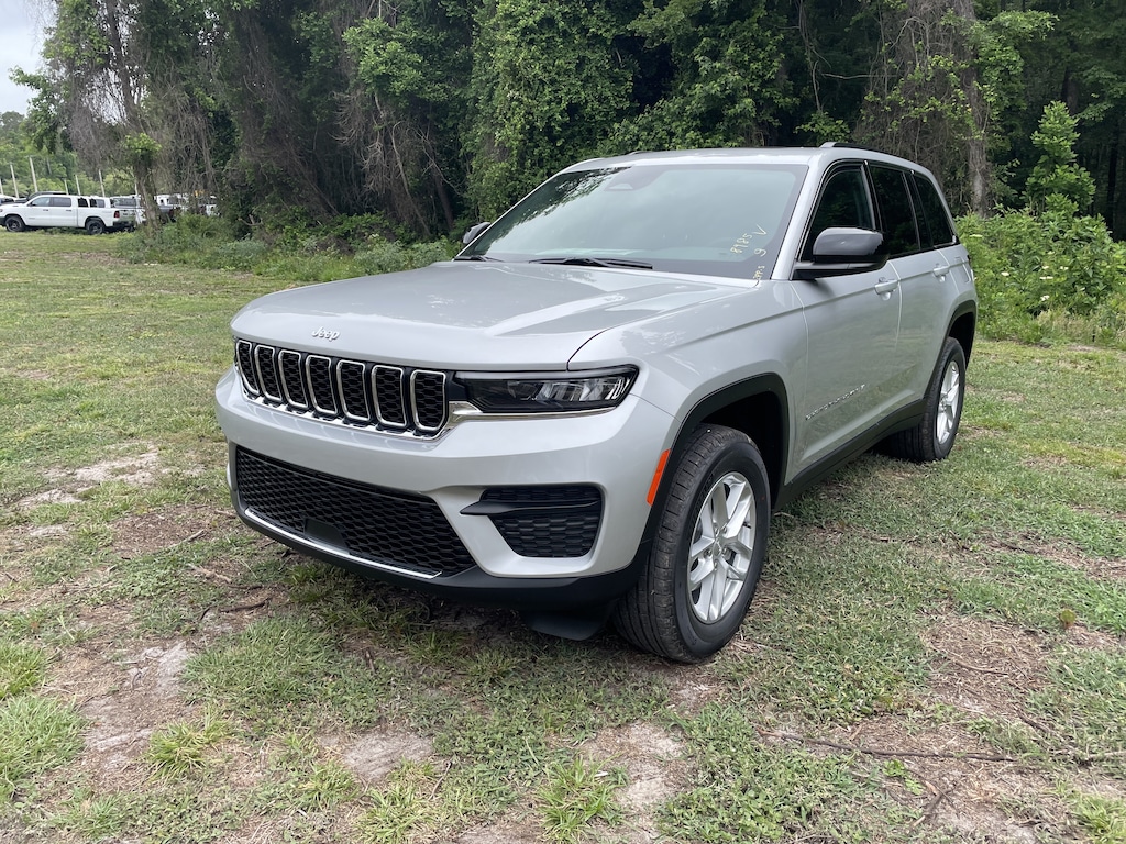 New 2026 Jeep Grand Cherokee LAREDO X 4X2 Sport Utility
