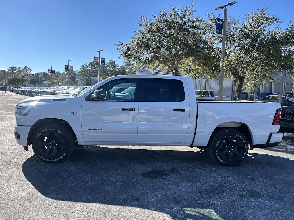 New 2026 Ram 1500 BIG HORN CREW CAB 4X4 5'7 BOX Pickup