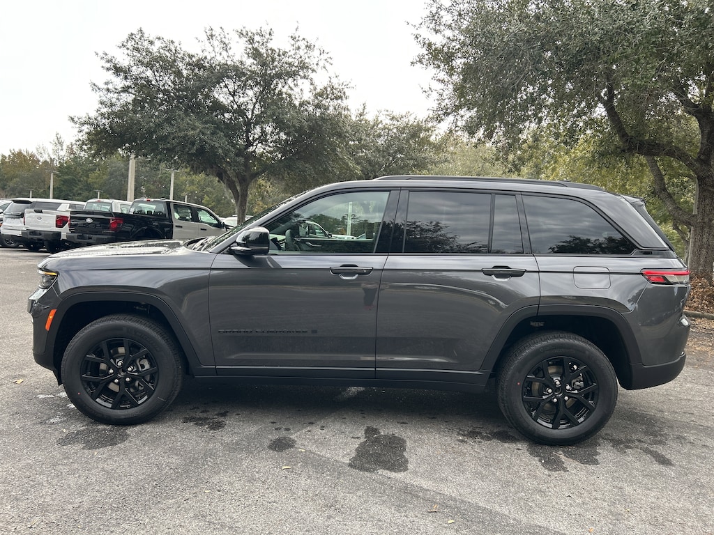 New 2025 Jeep Grand Cherokee ALTITUDE X 4X2 Sport Utility