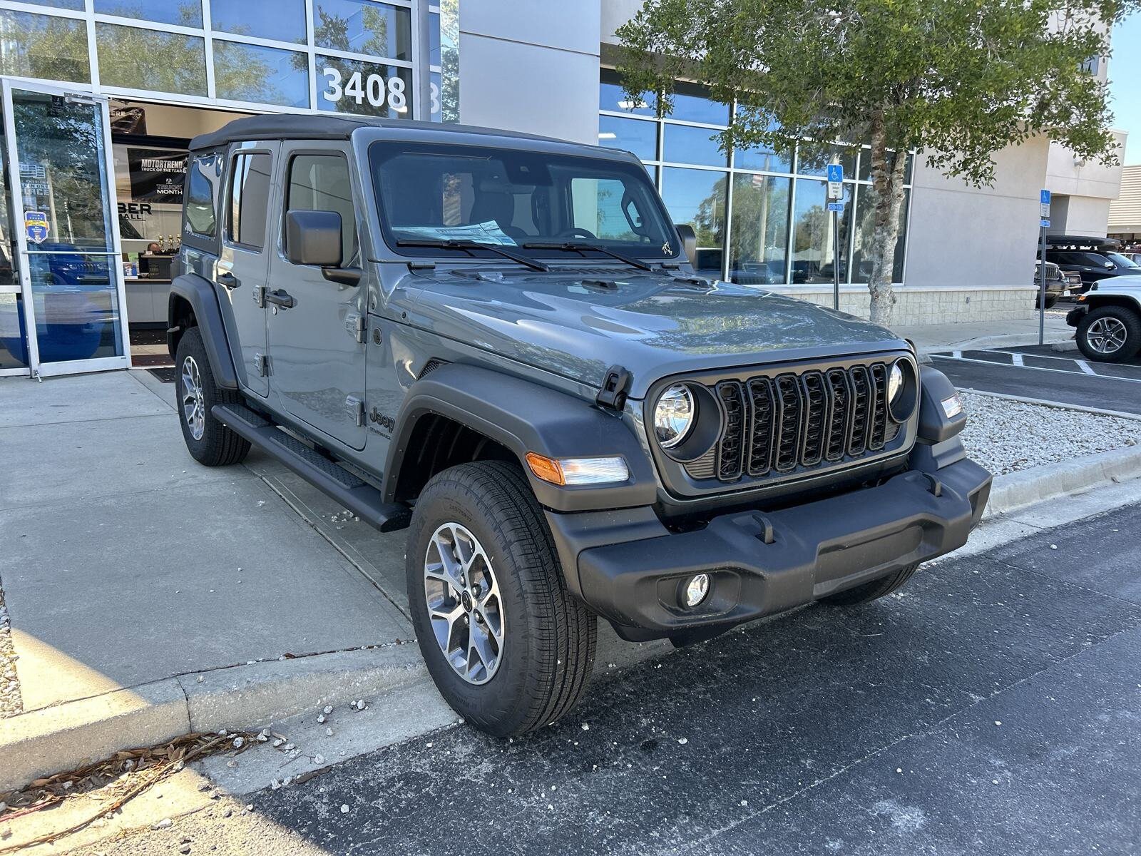 2025 Jeep Wrangler Sport S photo 2