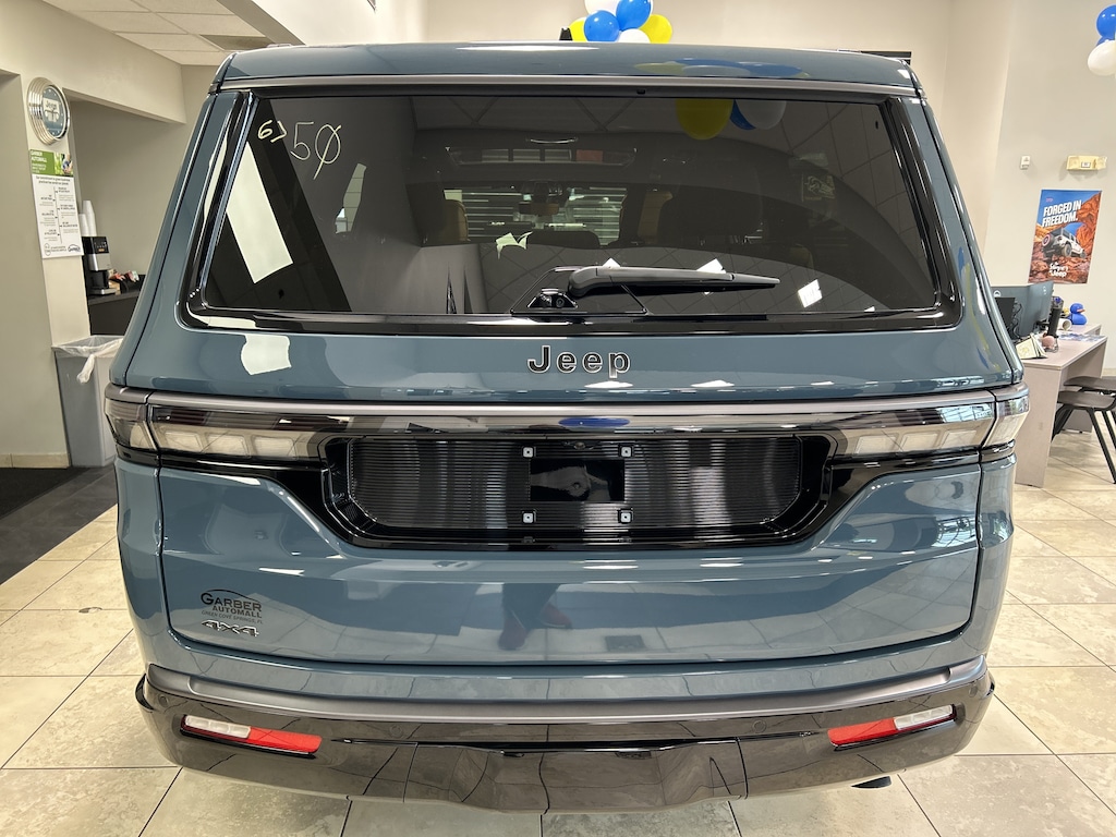 New 2026 Jeep Grand Wagoneer SUMMIT RESERVE 4X4 Sport Utility
