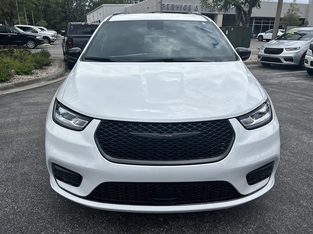 New 2026 Chrysler Pacifica SELECT Passenger Van