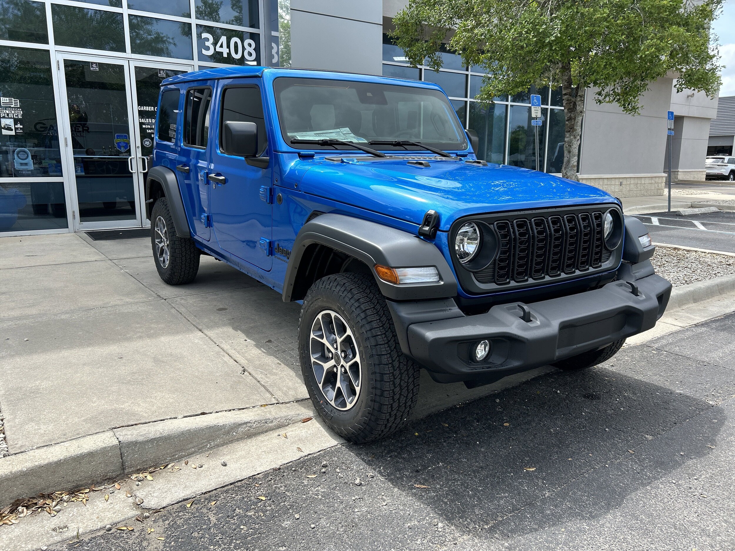 2025 Jeep Wrangler Sport S photo 2