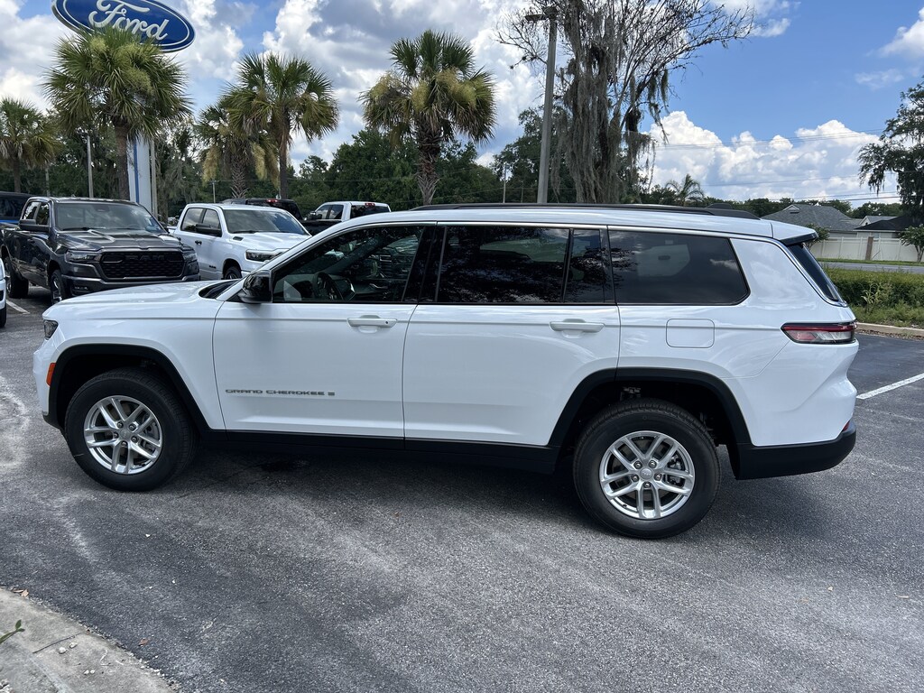 New 2026 Jeep Grand Cherokee L LAREDO 4X2 Sport Utility