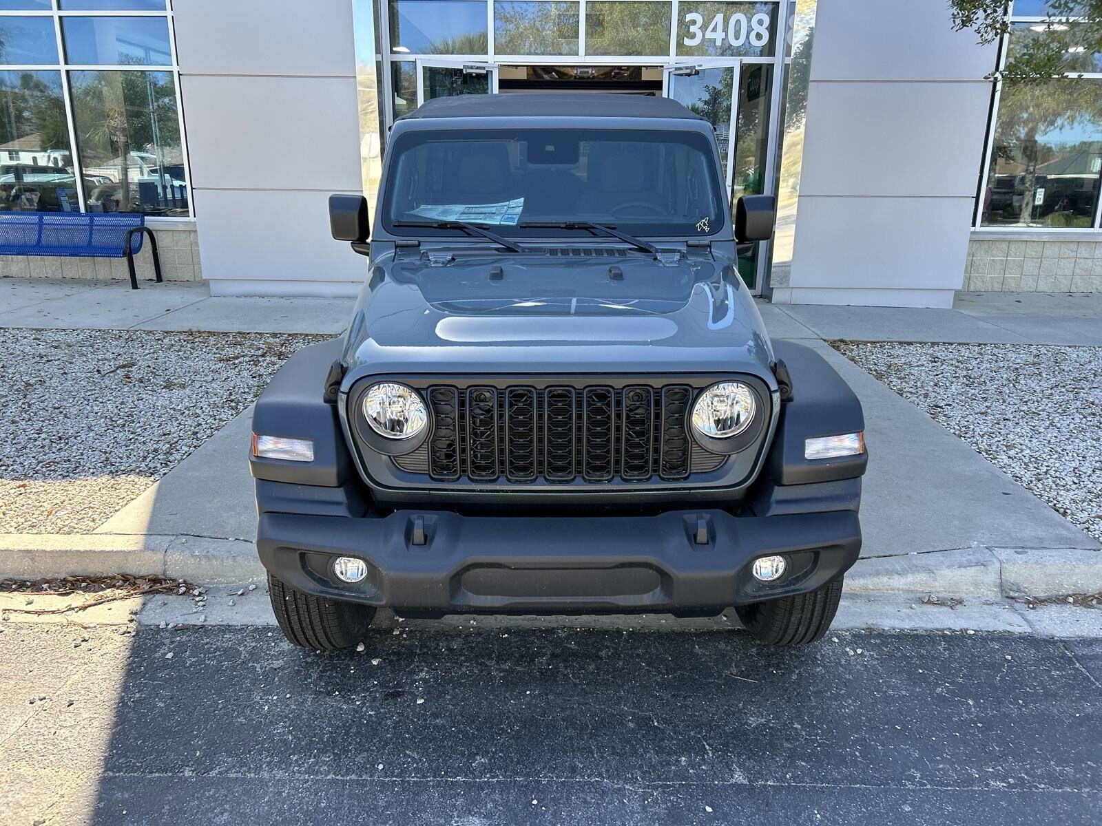 2025 Jeep Wrangler Sport S photo 4