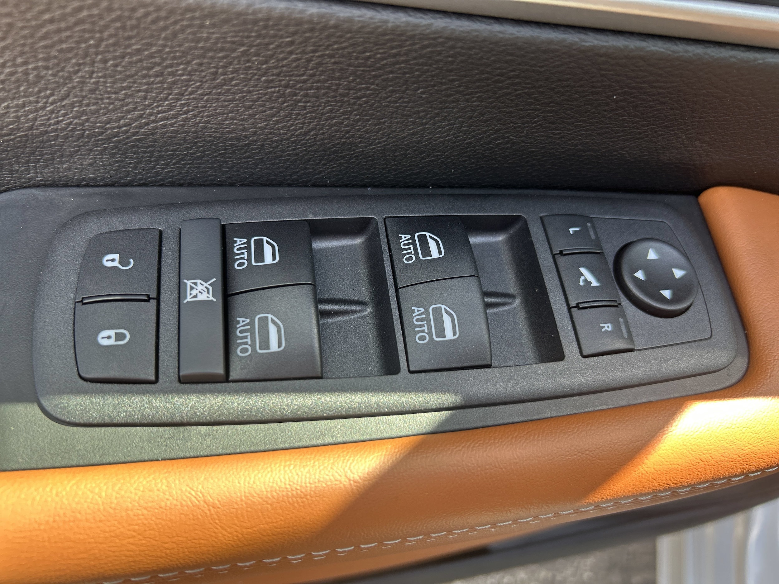 2026 Chrysler Pacifica Pinnacle - Photo 16