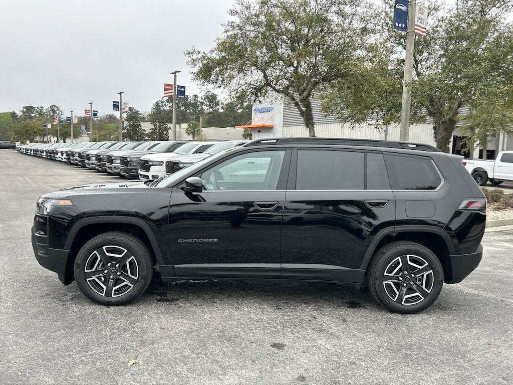New 2026 Jeep Cherokee LAREDO 4X4 Sport Utility