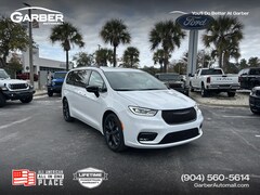 2026 Chrysler Pacifica SELECT Passenger Van