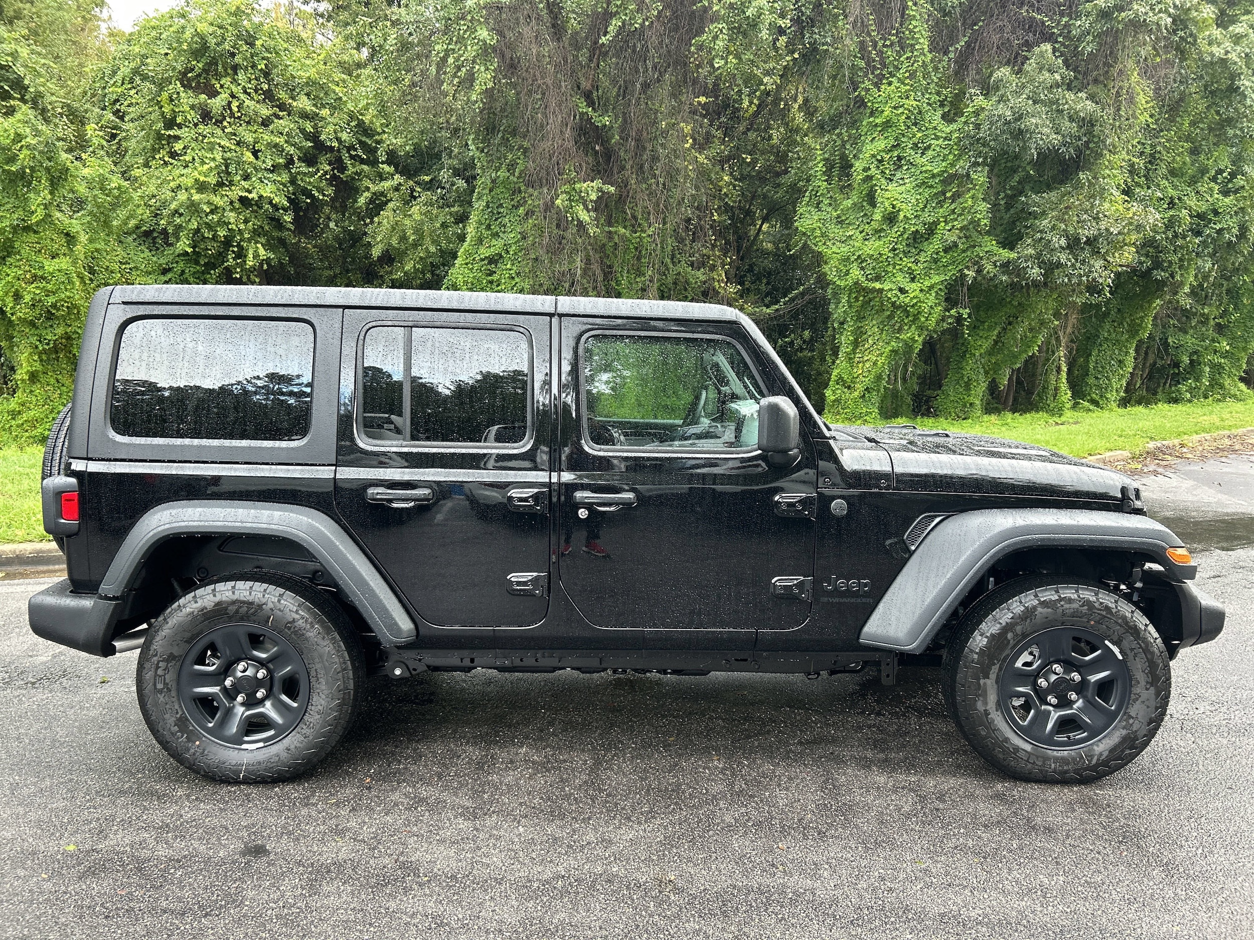 2026 Jeep Wrangler 4-Door Sport - Photo 9