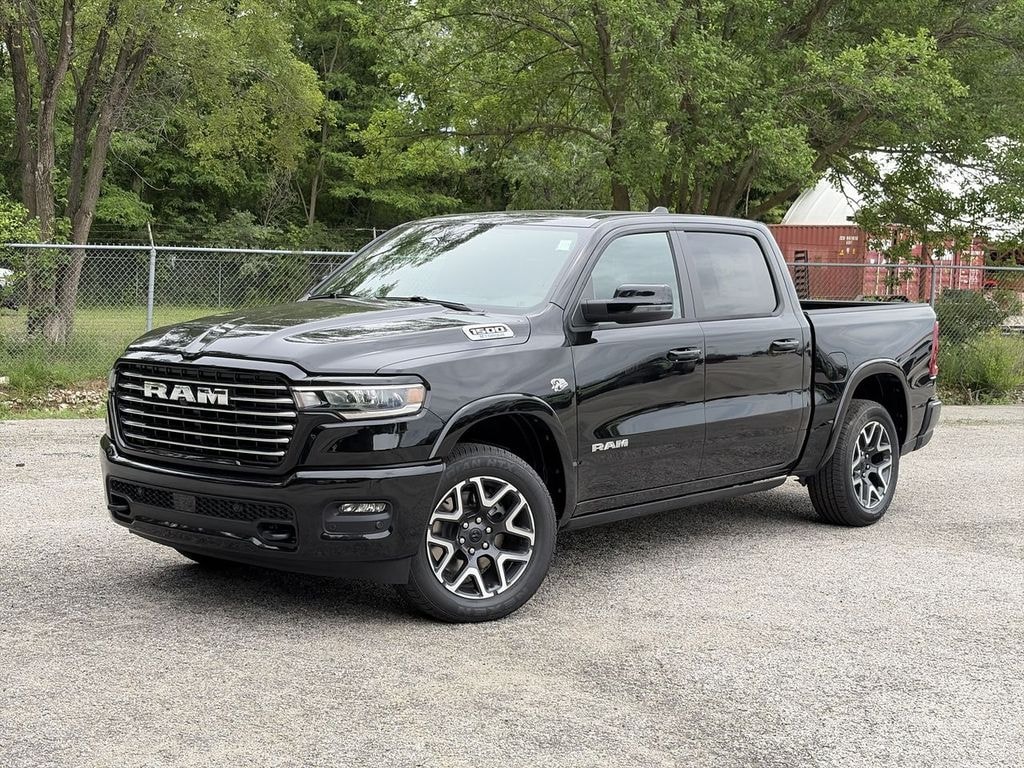 New 2026 Ram 1500 LARAMIE CREW CAB 4X4 5'7 BOX Pickup