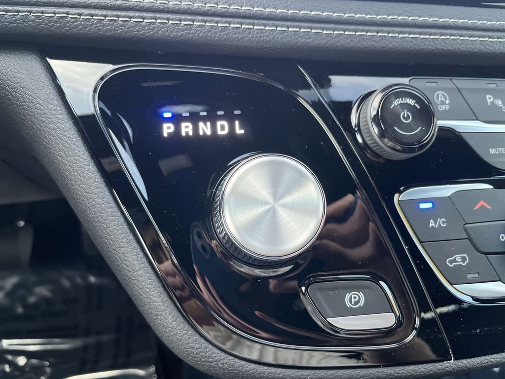 2026 Chrysler Pacifica Select - Photo 21