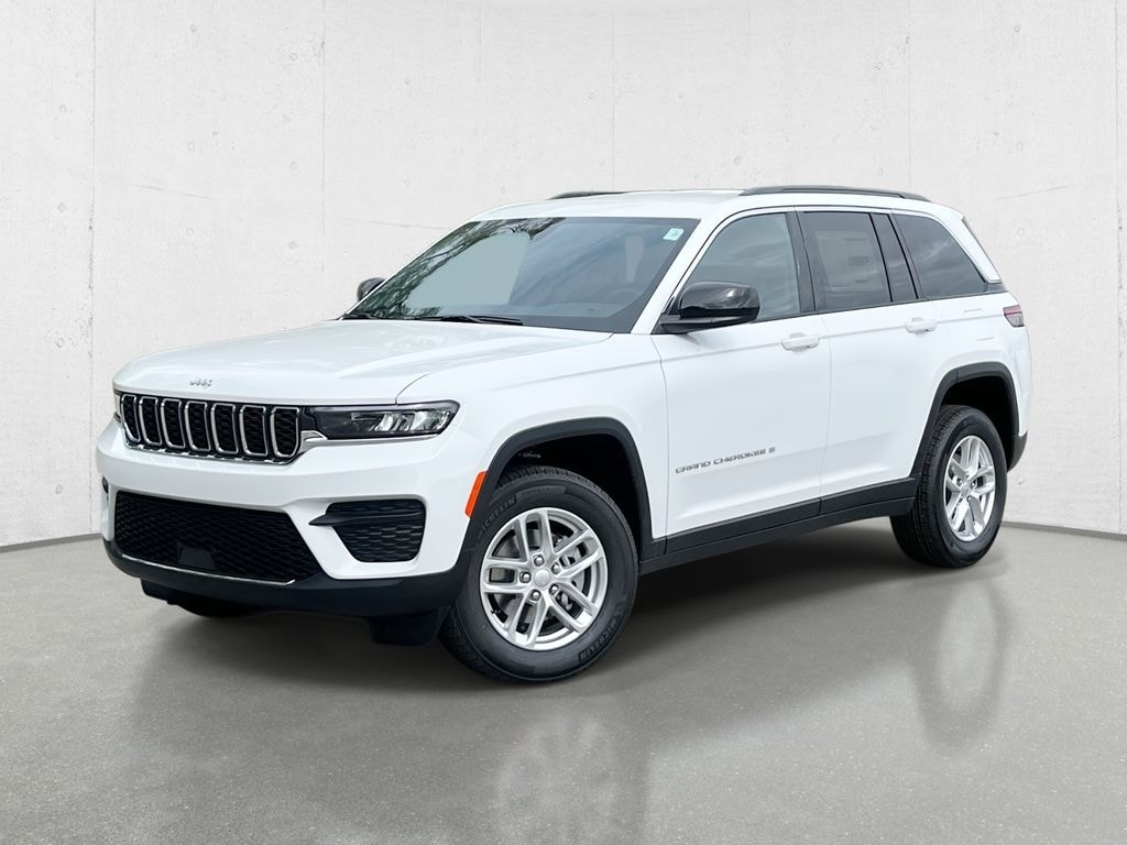 New 2026 Jeep Grand Cherokee LAREDO 4X4 Sport Utility