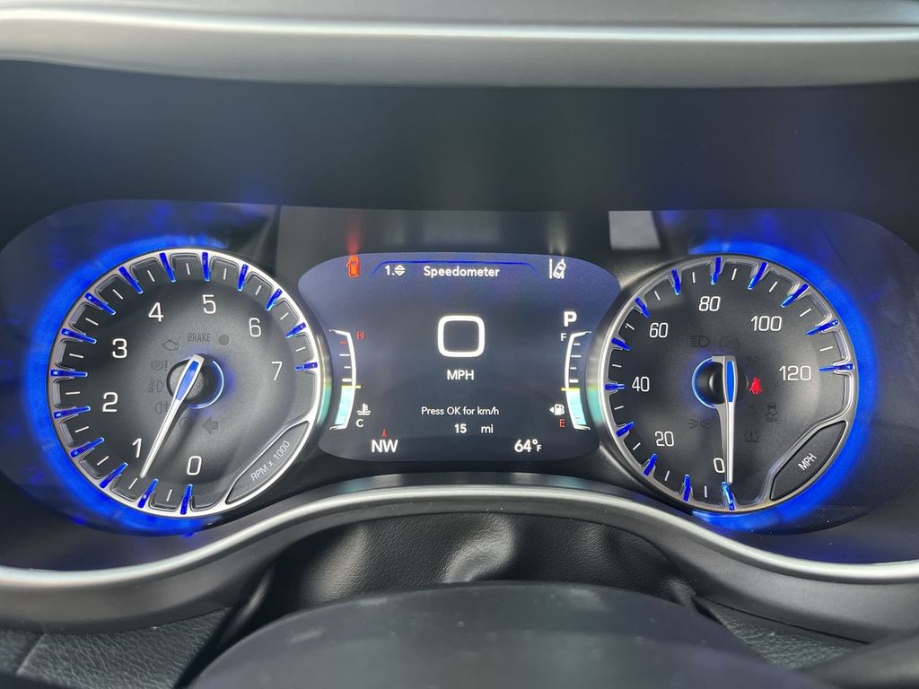 2026 Chrysler Pacifica Select - Photo 17