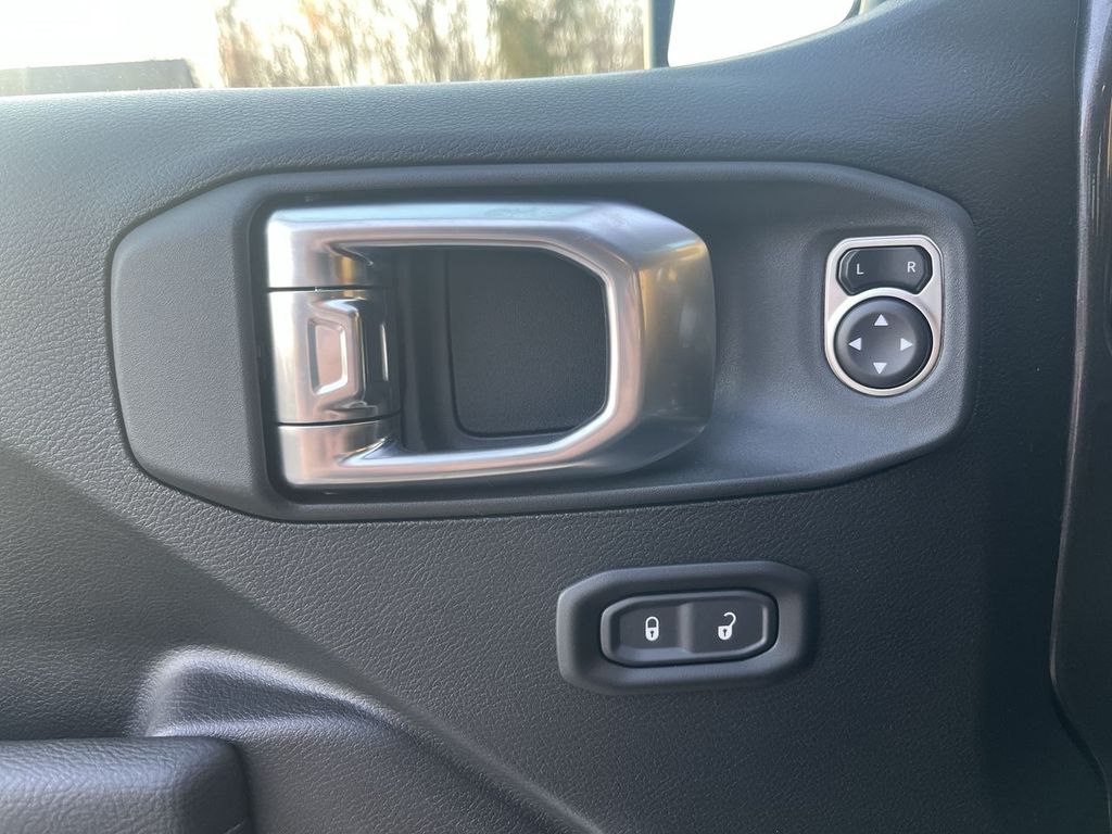 2026 Jeep Gladiator Mojave - Photo 15