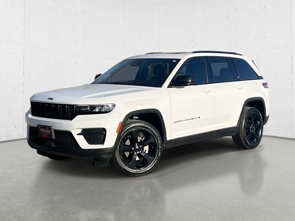 Used 2023 Jeep Grand Cherokee Altitude 4x4 SUV