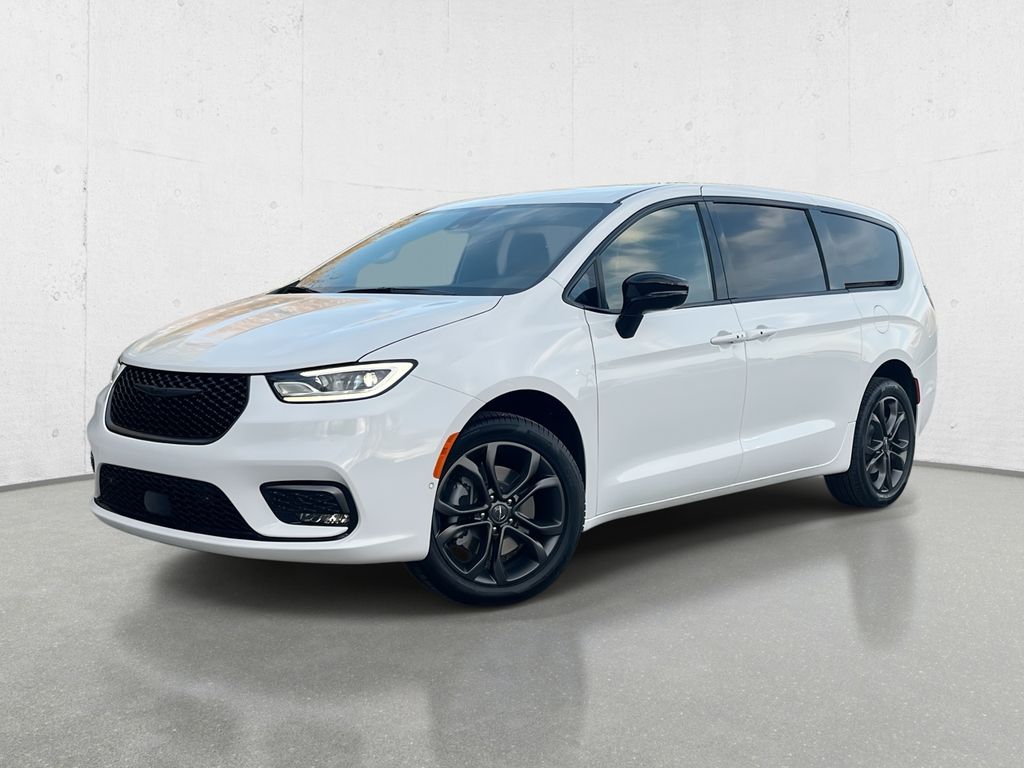 2026 Chrysler Pacifica Select AWD's photo