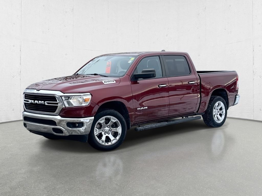 2020 RAM 1500 Big Horn/Lone Star 4x4 Crew Cab 5'7's photo