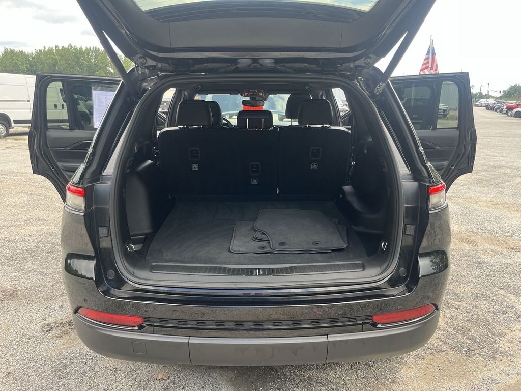 2023 Jeep Grand Cherokee Altitude - Photo 25