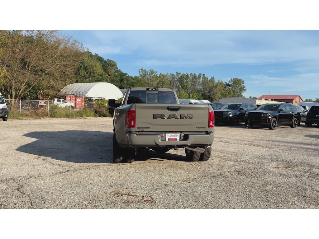 New 2026 Ram 3500 BIG HORN CREW CAB 4X4 8' BOX Pickup
