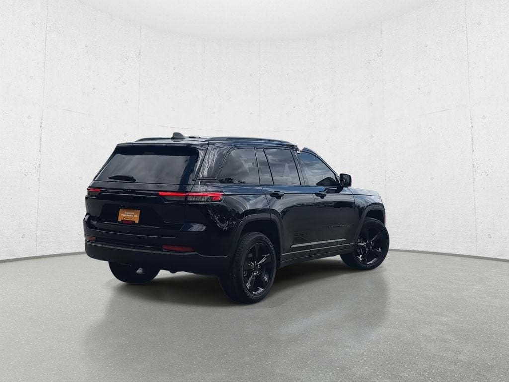 2023 Jeep Grand Cherokee Altitude - Photo 9
