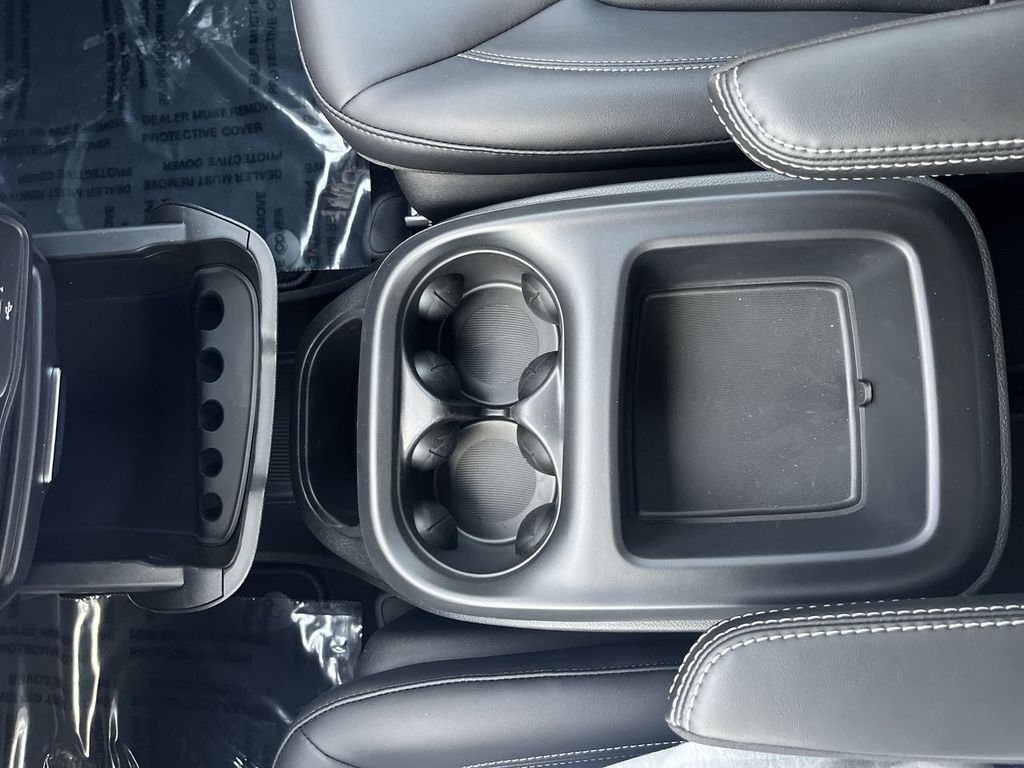2026 Chrysler Pacifica Select - Photo 22
