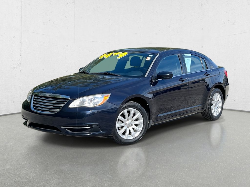 2012 Chrysler 200 Touring's photo