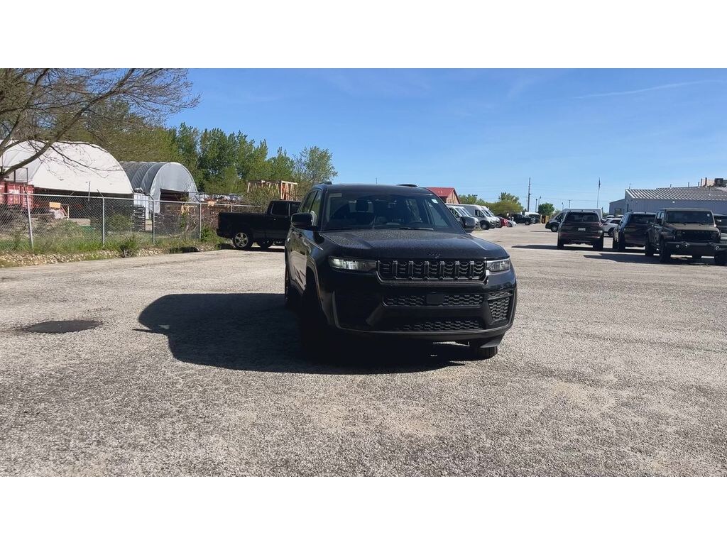 New 2026 Jeep Grand Cherokee L LAREDO ALTITUDE 4X4 Sport Utility