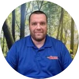 Staff member Tom Bialata from ID_9b475a