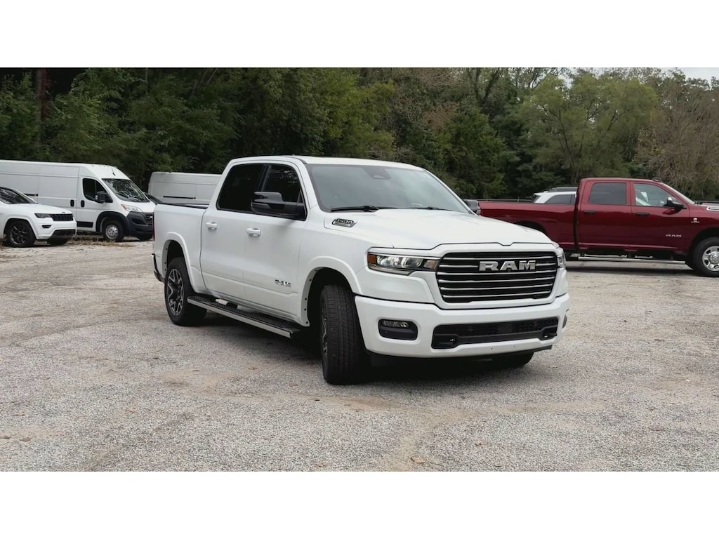 New 2027 Ram 1500 LARAMIE CREW CAB 4X4 Pickup