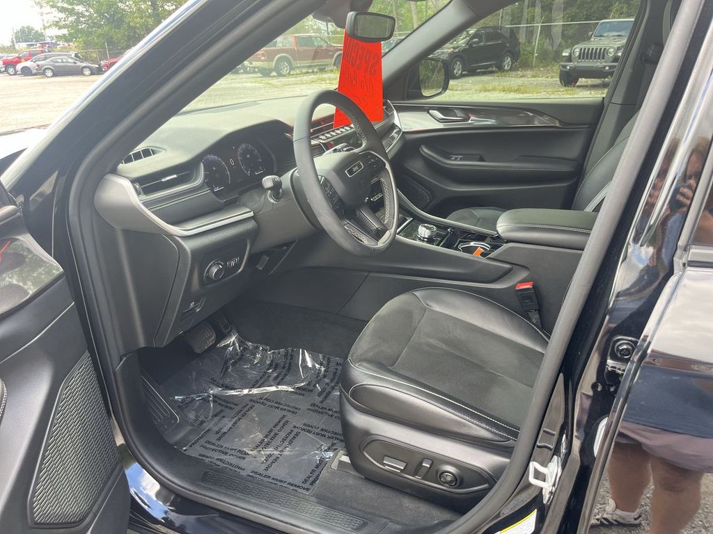 2023 Jeep Grand Cherokee Altitude - Photo 12