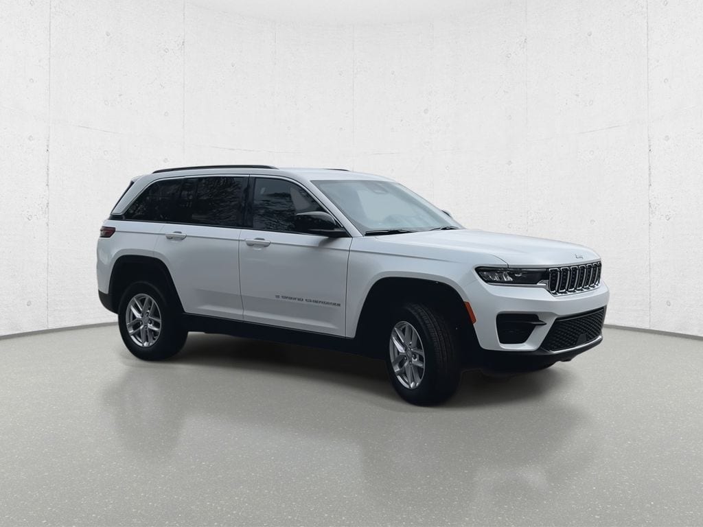 New 2026 Jeep Grand Cherokee LAREDO 4X4 Sport Utility