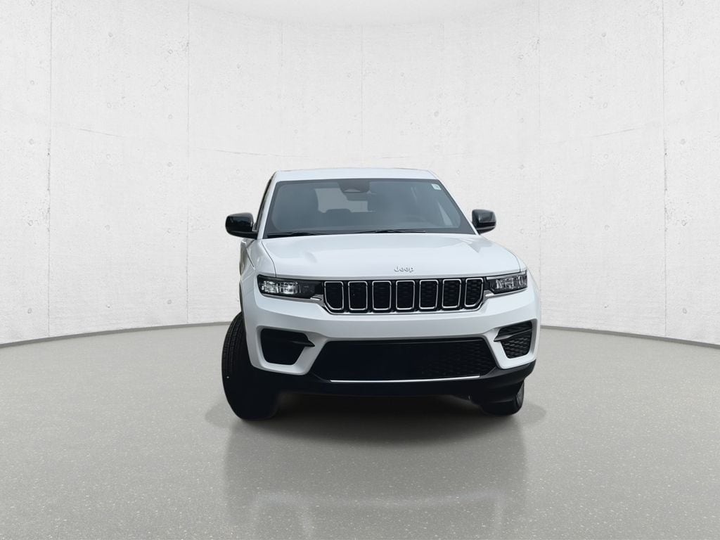 New 2026 Jeep Grand Cherokee LAREDO 4X4 Sport Utility