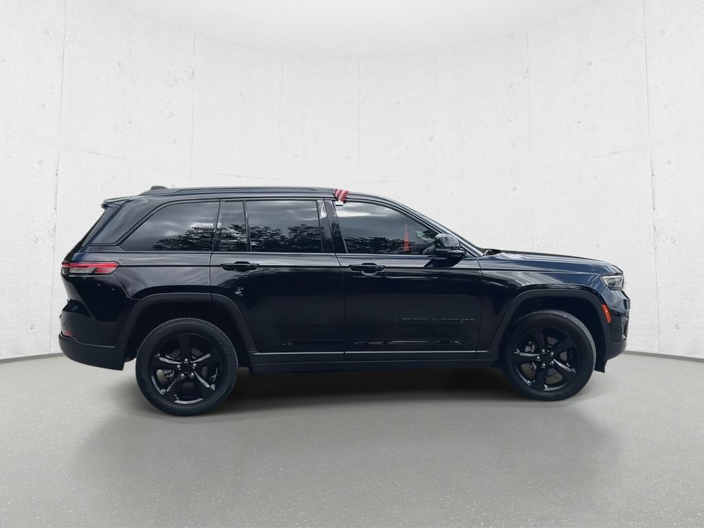 2023 Jeep Grand Cherokee Altitude - Photo 10