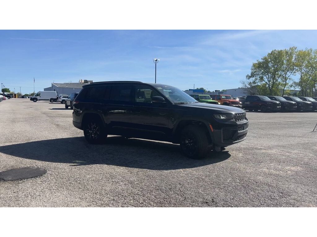 New 2026 Jeep Grand Cherokee L LAREDO ALTITUDE 4X4 Sport Utility