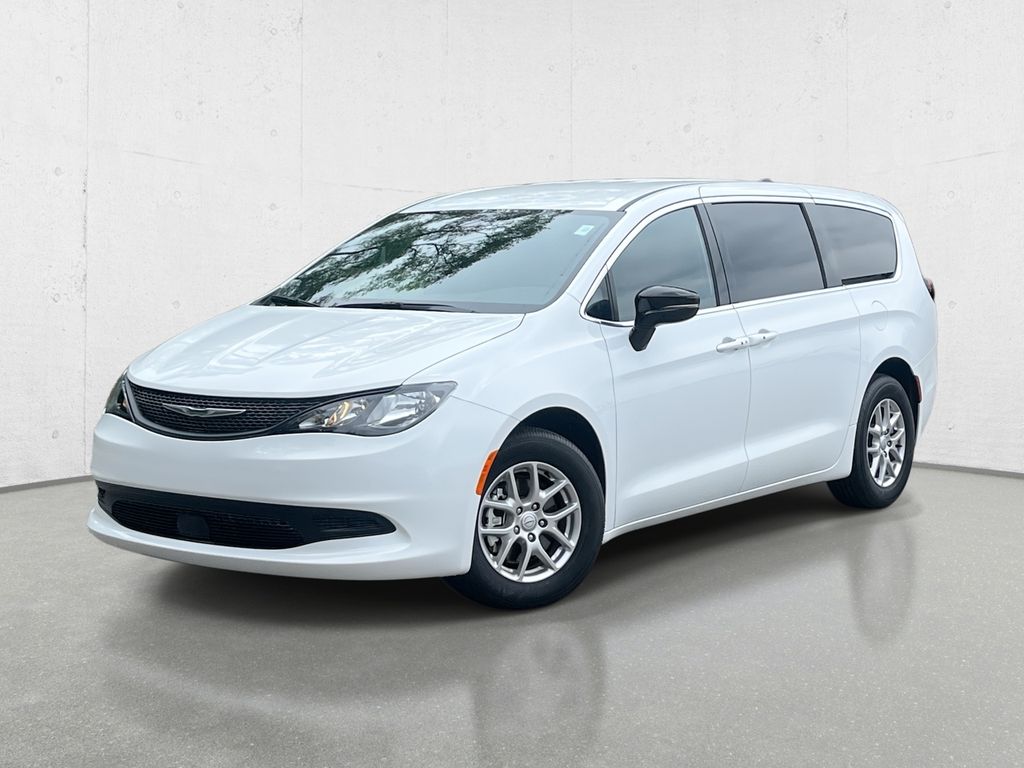 2026 Chrysler Voyager LX's photo
