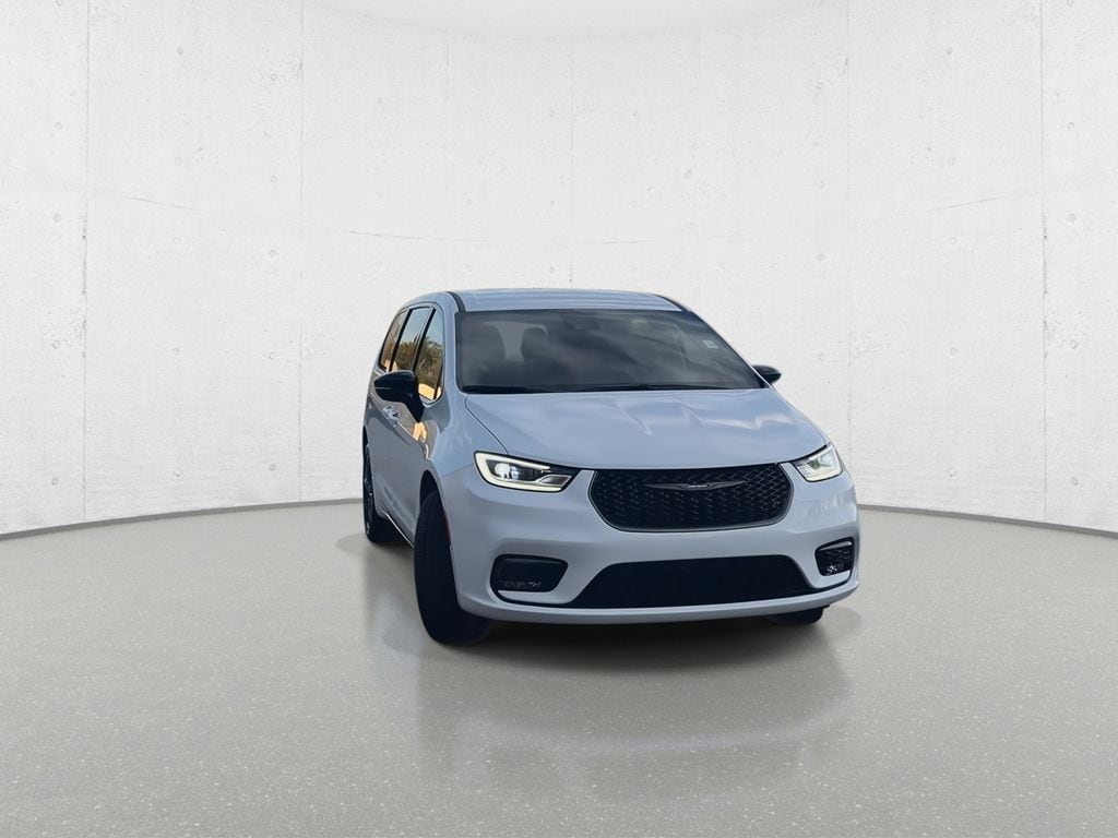 New 2026 Chrysler Pacifica SELECT AWD Passenger Van