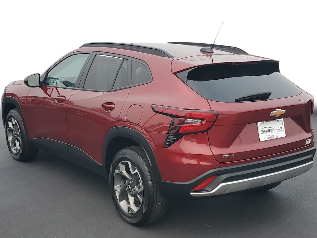 Used 2024 Chevrolet Trax LT SUV