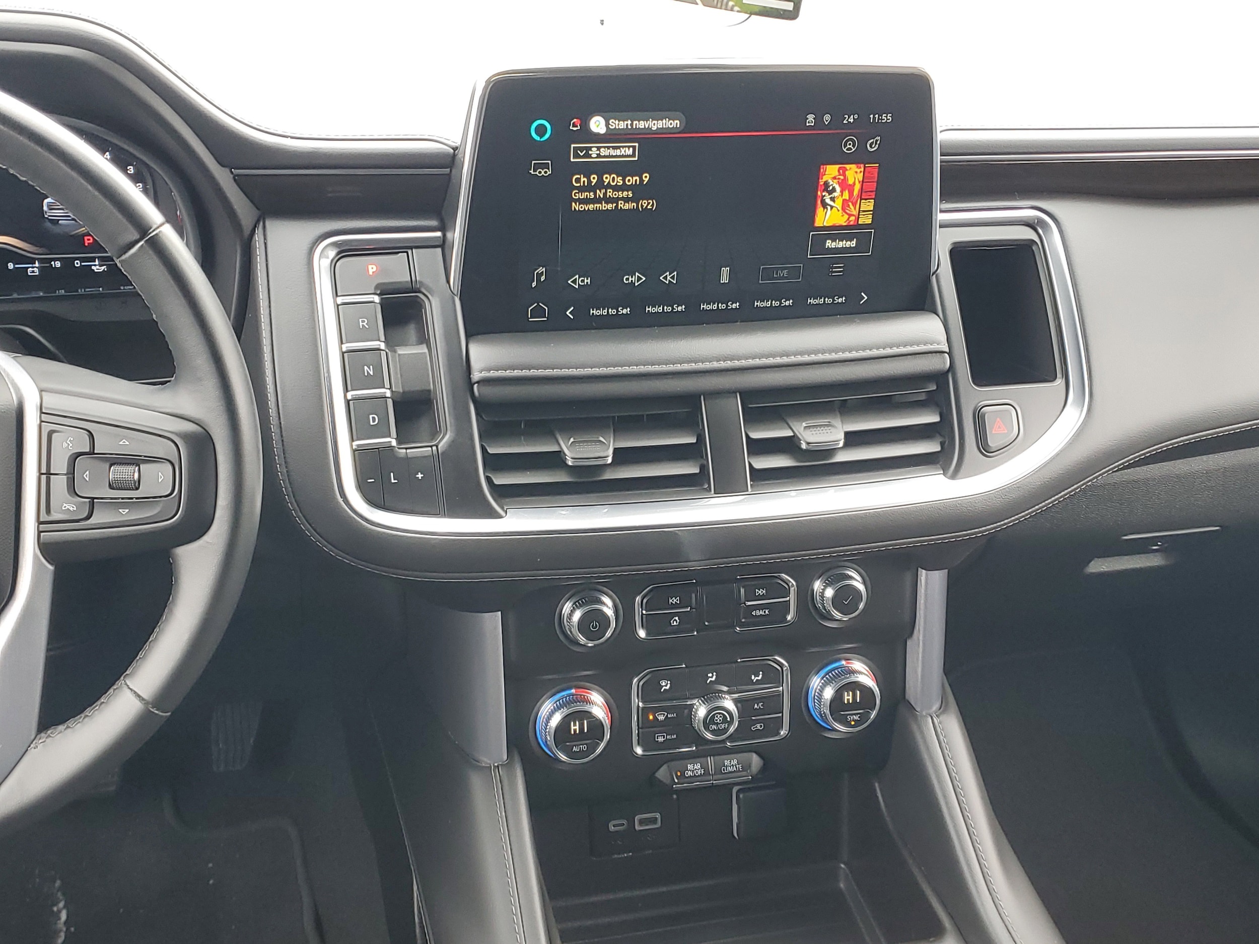 2024 GMC Yukon SLE - Photo 25