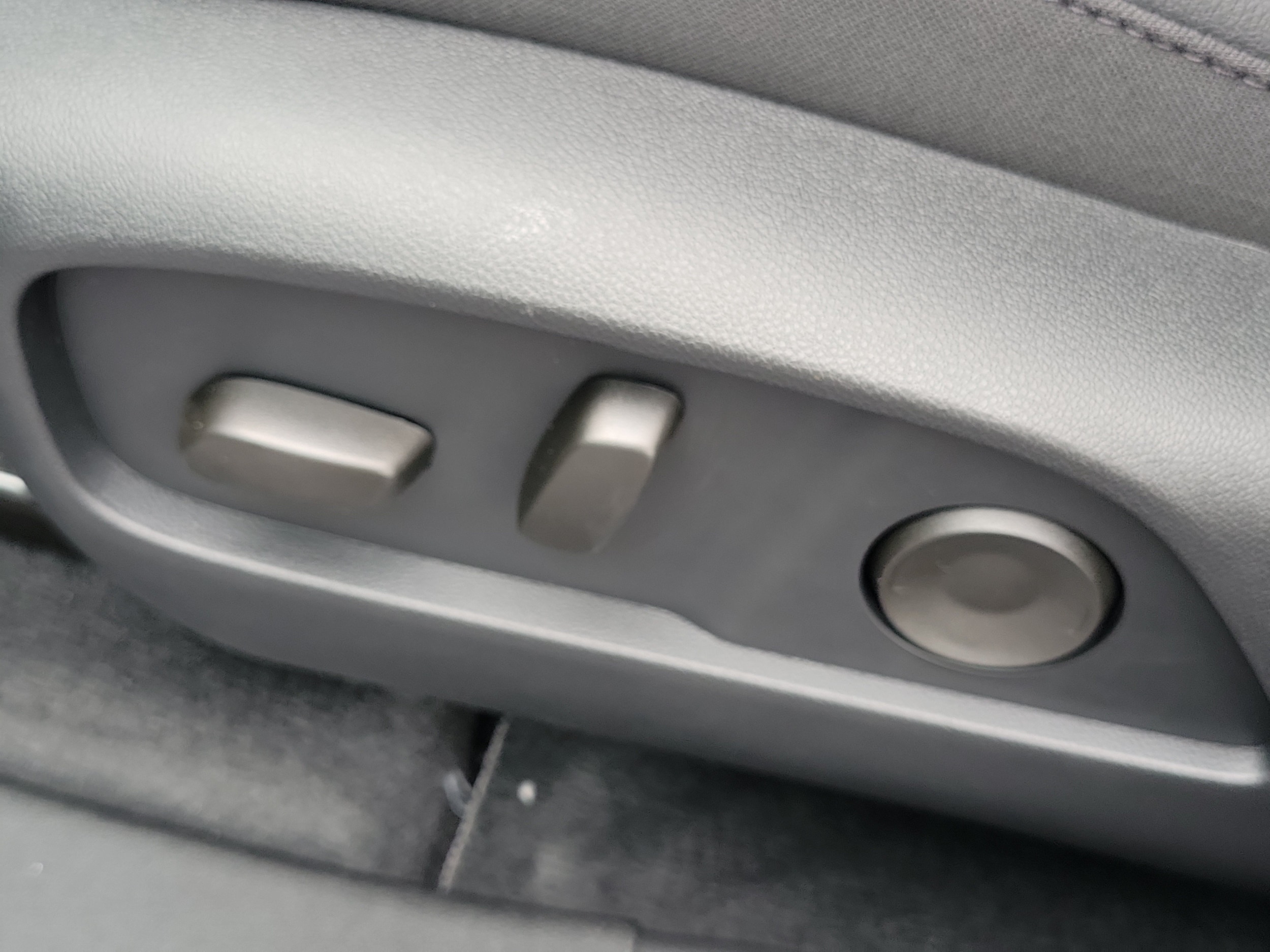 2027 Chevrolet Equinox LT - Photo 6