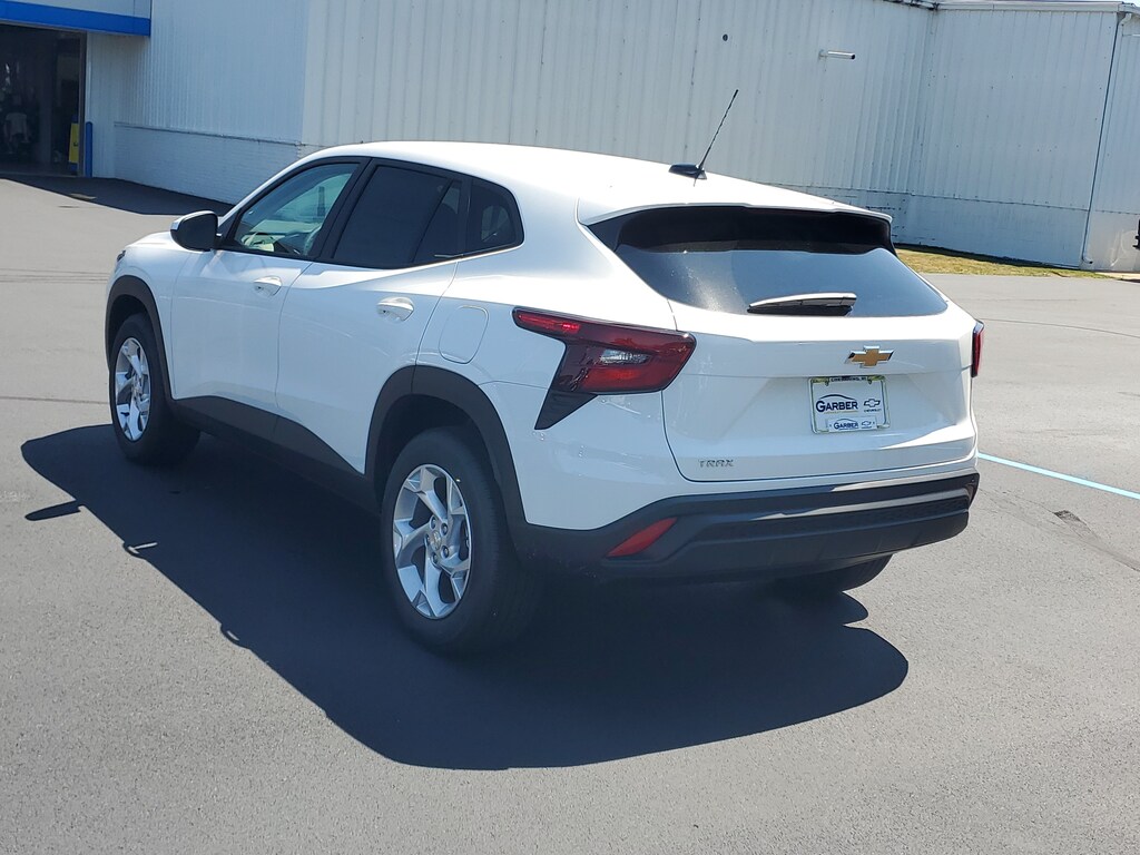 New 2026 Chevrolet Trax LS SUV