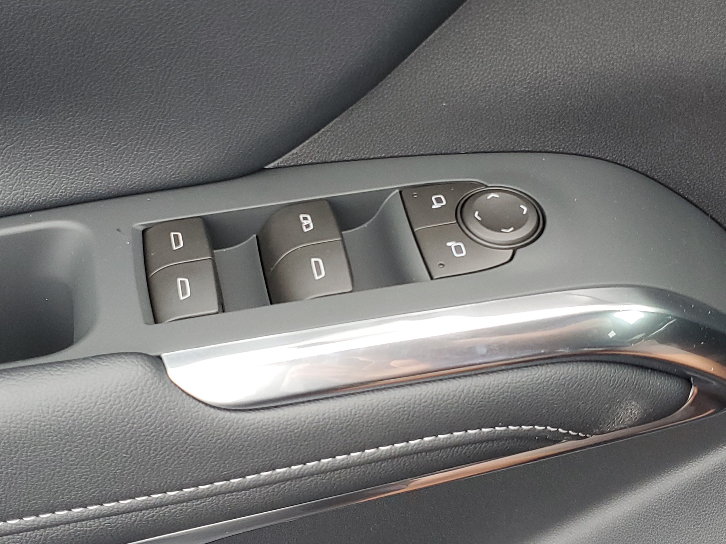2026 Chevrolet Traverse LT - Photo 21