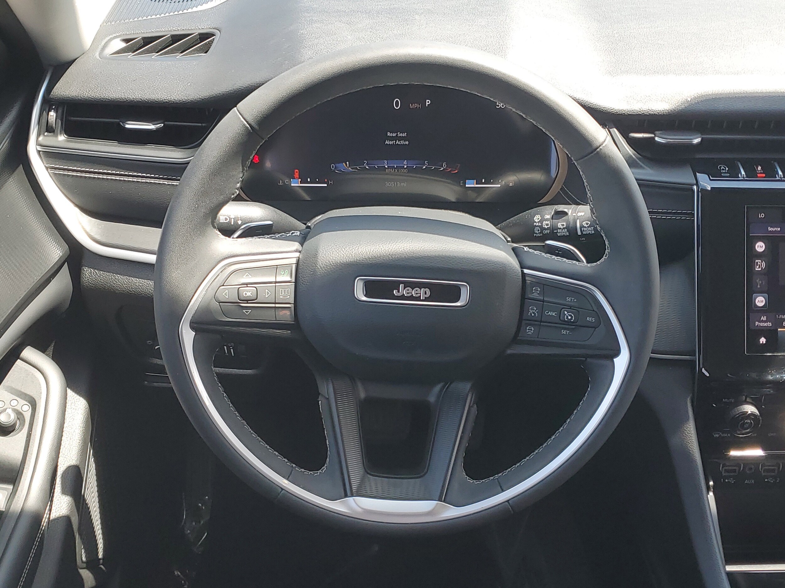 2023 Jeep Grand Cherokee Laredo - Photo 22
